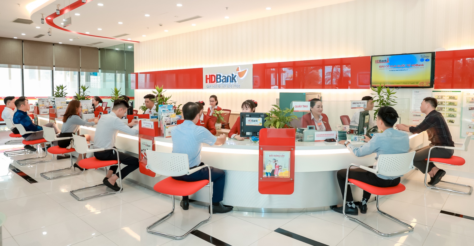 HDBank luôn cam kết vì lợi ích cao nhất của khách hàng