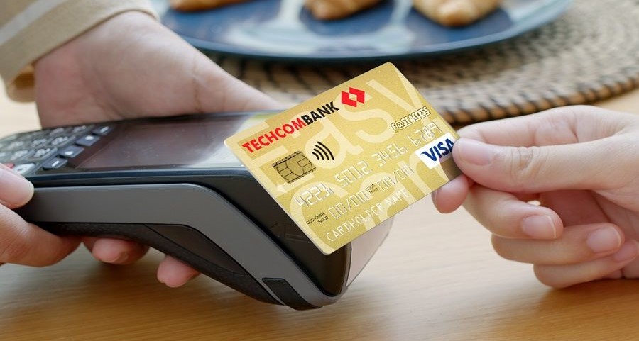 Thẻ Visa Techcombank giúp các giao dịch được diễn ra một cách nhanh chóng