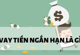 Người vay tiền mặt tại quầy giao dịch